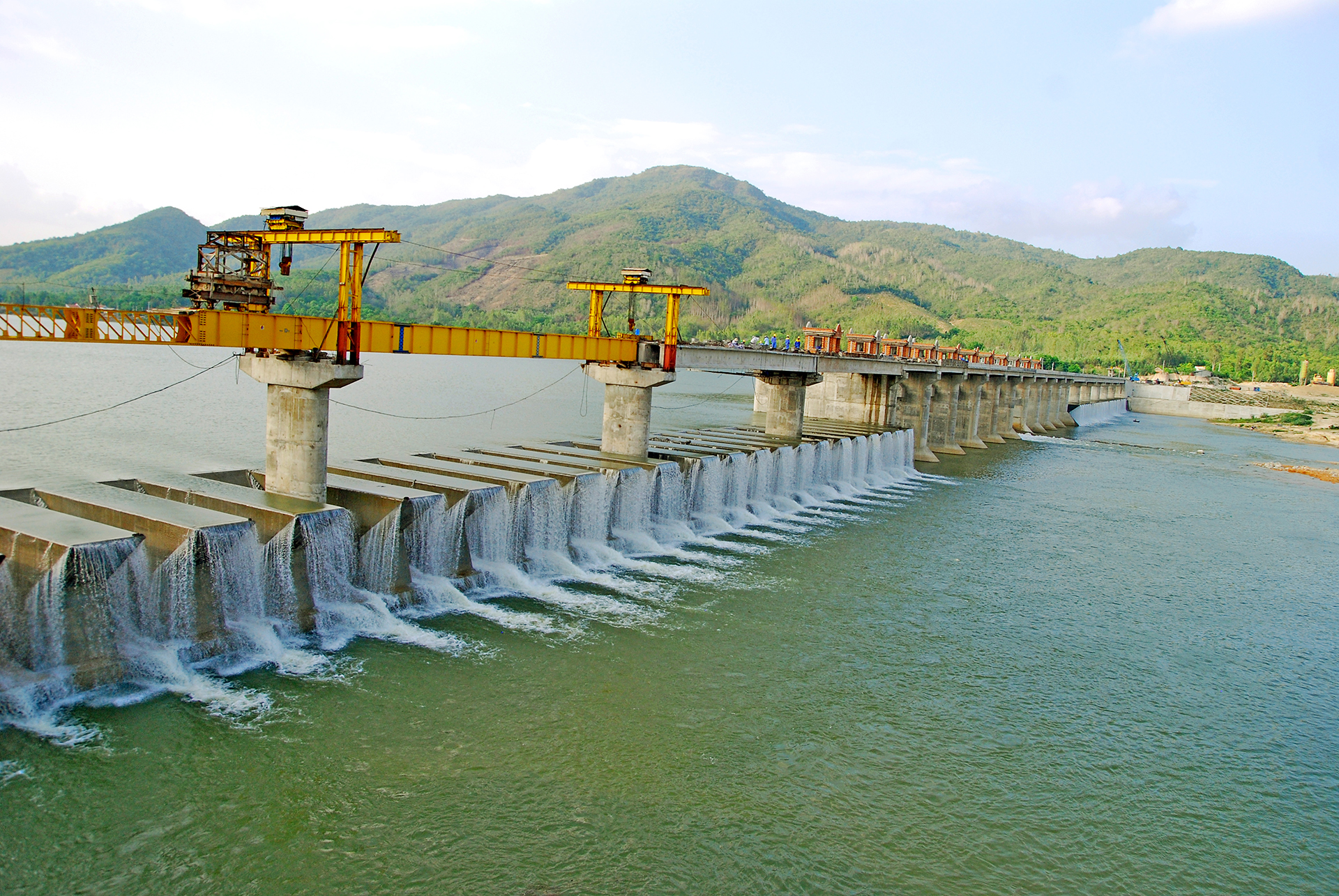 Bộ Nông nghiệp và Môi trường: Đôn đốc triển khai thực hiện việc đăng ký, cấp phép theo quy định của pháp luật về tài nguyên nước đối với công trình thủy lợi